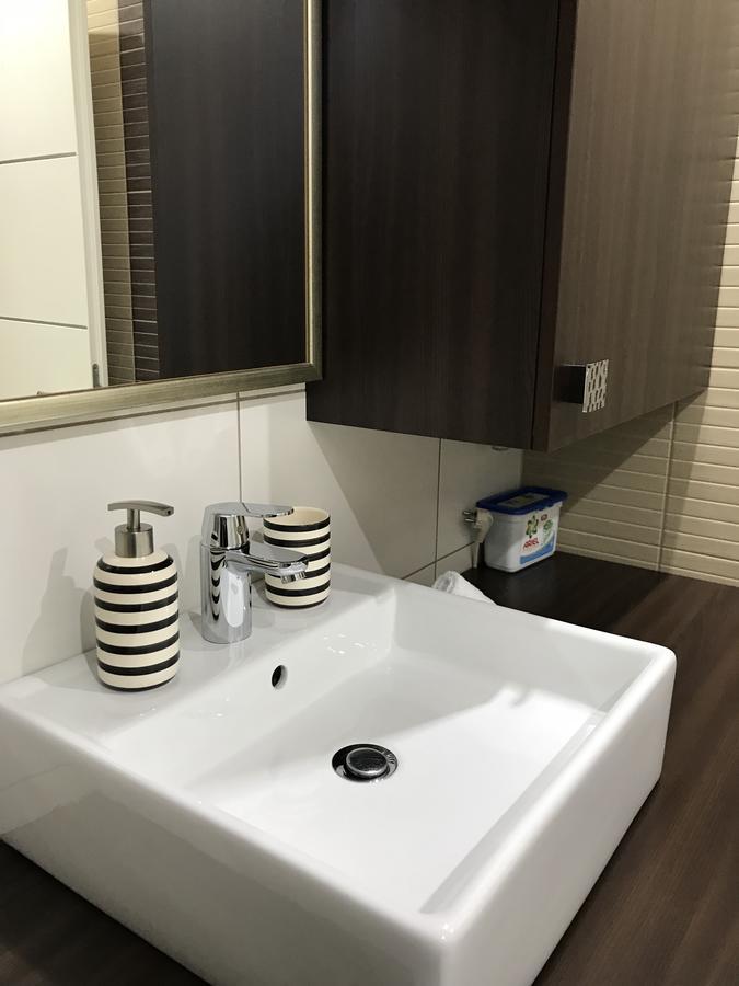 Ajla Apartment *